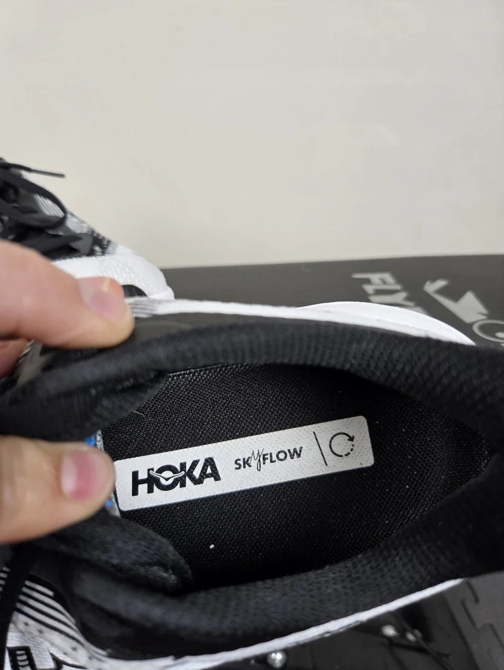 HOKA Skyflow White Black Women’s Running Shoes Size 8.5B Medium Athletic Sneaker